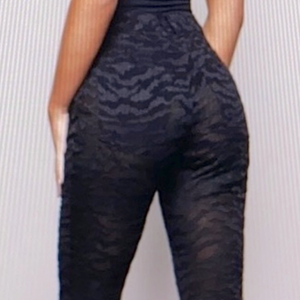 GOOD AMERICAN Lush Zeebra Sheer Embroidered Good Straight pant - Size 8